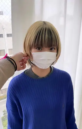 ショート 有人/バレイヤージュ /シャドールーツのヘアスタイル