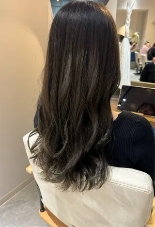 ロング 《PARAGO緑橋》 内田美結のヘアスタイル