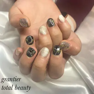 ネイル grantier beautyのネイルデザイン