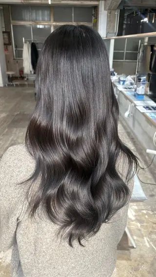 ロング カラー 安藤 まりのヘアスタイル