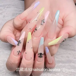 ネイル R inのネイルデザイン