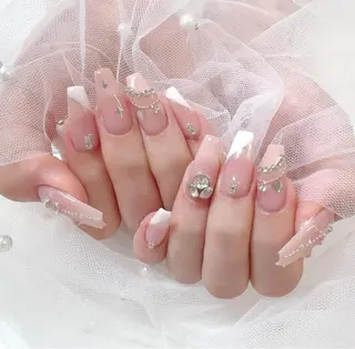 ネイル Hina 池袋 長だしチップ専門店のネイルデザイン