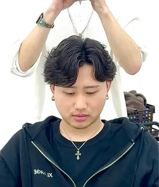 ショート パーマ メンズ 渡部 優輝のヘアスタイル