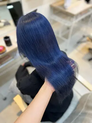 ロング カラー Lamp 柏 山口 か乃 ブリーチカラーのヘアスタイル