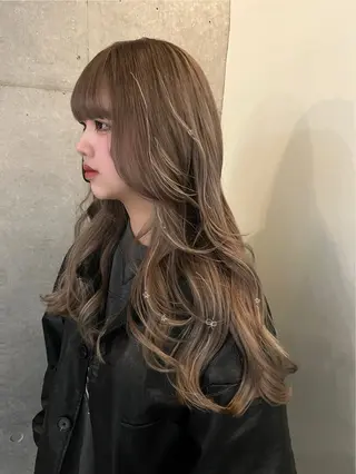 ロング カラー 無料カット/ハイ トーンカラー/きらのヘアスタイル