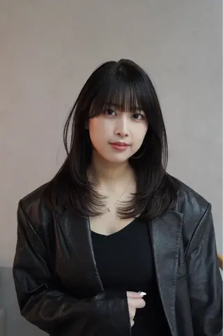 ミディアム レイヤーカット/ くびれヘア佐藤大空のヘアスタイル