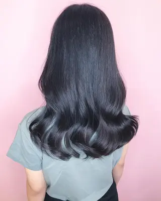 セミロング 💎馴染むエクステ ×カラーTOMO💎のヘアスタイル