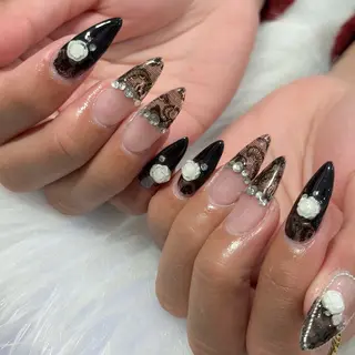 ネイル LAVISH nanamiのネイルデザイン