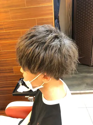 ショート カラー メンズ 塩谷黎✨ブリーチ無W カラーメンズパーマ✨のヘアスタイル