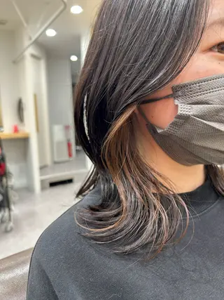 ミディアム 秋津 琉花のヘアスタイル