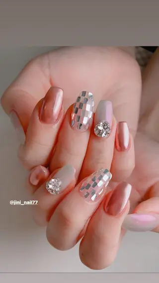 ネイル JINI NAIL所属・ジニ ネイルのネイルデザイン