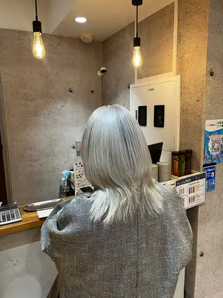 カラー rina 🤍のヘアスタイル