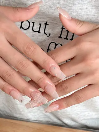 ネイル muni所属・鶴橋♡̴⟡.˚ネイル kpop.ワンホンのネイルデザイン