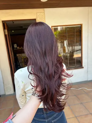 ロング カラー putri 川邉 優花のヘアスタイル