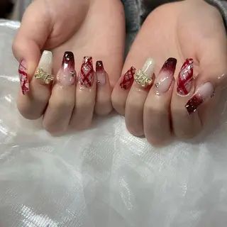 ネイル D-BEAUTY Nailsalonのネイルデザイン