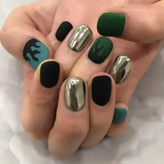 ネイル Serenity by Mari所属・Shinozaki mariのネイルデザイン