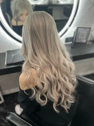 ロング 山北 優姫のヘアスタイル