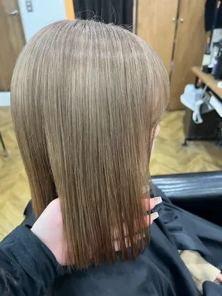 カラー 辻 凜香のヘアスタイル