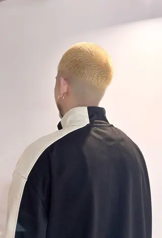 メンズ saki/ハイトーン カラー/薬院のヘアスタイル