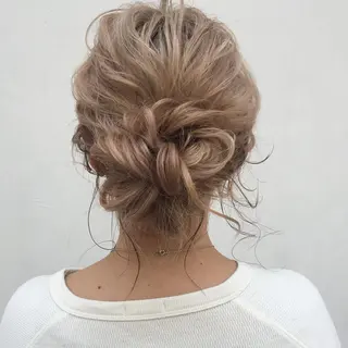 ミディアム ヘアアレンジ funo. ／透明感カラーのヘアスタイル