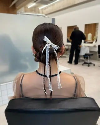 ミディアム ヘアアレンジ 縮毛矯正+モテカラー 🎀✨MIHOのヘアスタイル