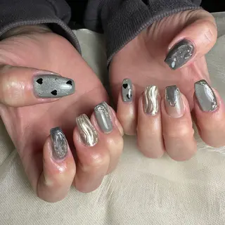 ネイル repos~ルポ~所属・里見 麗のネイルデザイン