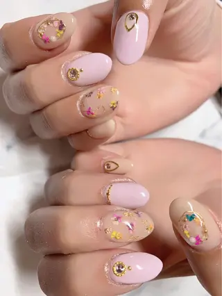 ネイル 菅野 愛花のネイルデザイン