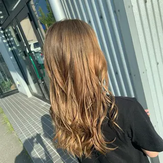 ロング カラー ヘアアレンジ newi TATSUのヘアスタイル