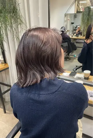 ショート カラー ミルクティー× グレージュMOMOのヘアスタイル