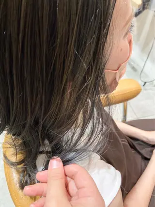 カラー 田辺 黎花のヘアスタイル