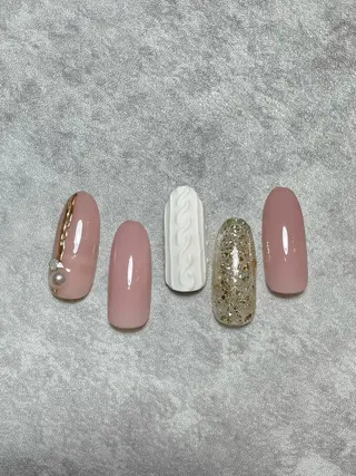 カラー total salon fu-a'[フーア]所属・佐藤 芽衣のネイルデザイン