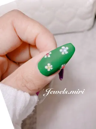 ネイル Jewels nail lily 白楽所属・ネイルサロン Jewels Mのネイルデザイン