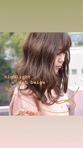 ロング カラー Viage （ビアージュ）のヘアスタイル
