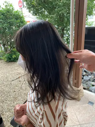 ミディアム カラー Artist 藤﨑紘成のヘアスタイル