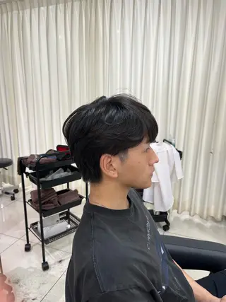 ショート パーマ メンズ 【シャドウパーマ センターパート】義心のヘアスタイル