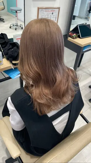 ミディアム カラー ハッシュカット レイヤー池袋のヘアスタイル