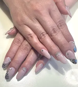 ネイル TRU NAIL&EYEゆめが丘ソラトス店所属・ɴᴀɪʟɪSᴛ く～🐻‍❄️のネイルデザイン
