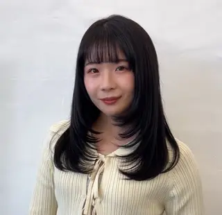 セミロング カラー レイヤー/ボブ/透明 感カラー/佐藤奈由のヘアスタイル