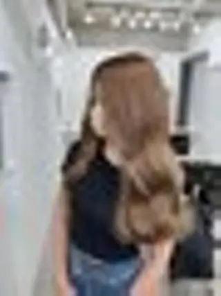 カラー ヘアアレンジ ロング LuciA RIANAのヘアスタイル