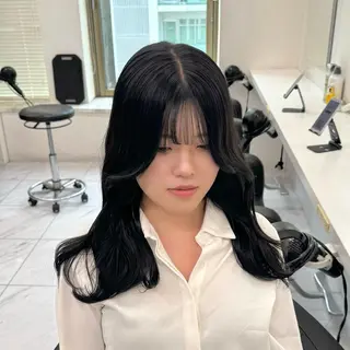 セミロング カラー ヘアアレンジ 顔まわりカット の達人のヘアスタイル