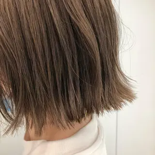 ショート カラー レイヤーカット 透明感カラーのヘアスタイル