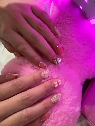 ネイル ARie所属・宮澤 ありさのネイルデザイン