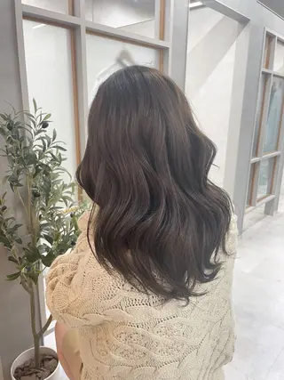 セミロング カラー EMANON天神所属・Hitomi Ezakiのヘアスタイル