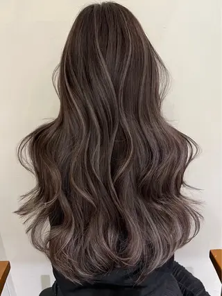 ロング カラー ヘアアレンジ ✨ボブカット/レイヤ ーカット/カラー特化のヘアスタイル