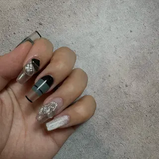 ネイル Aulu'bネイル ボディージュエリーのネイルデザイン