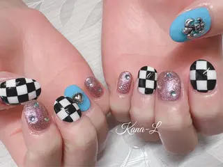 ネイル 芦辺 香奈のネイルデザイン