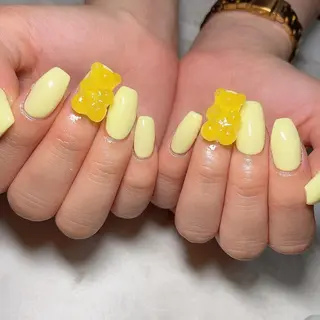 ミディアム 知花 梨花のネイルデザイン