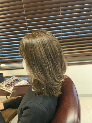 ミディアム moon所属・高橋 美砂子のヘアスタイル