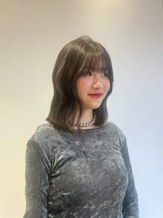 セミロング カラー ベージュカラー⌇﻿ くびれヘア.𐙚心音のヘアスタイル