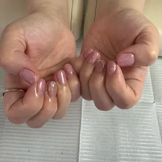 ネイル アッカスタイル所属・アッカスタイル 天野のネイルデザイン